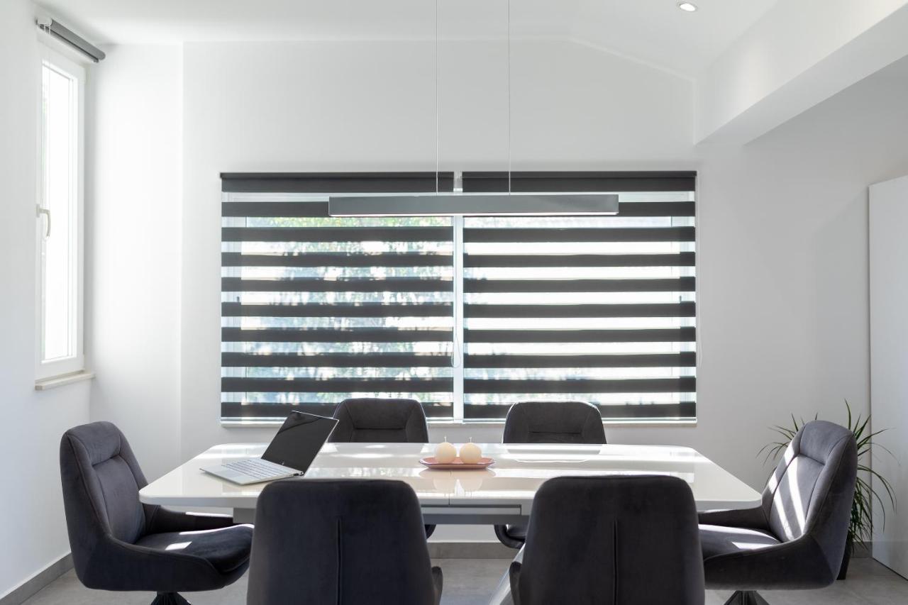 The Plaza Apartment Prizba Ngoại thất bức ảnh