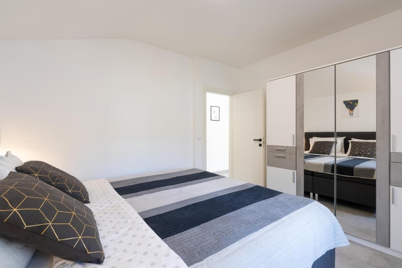 The Plaza Apartment Prizba Ngoại thất bức ảnh